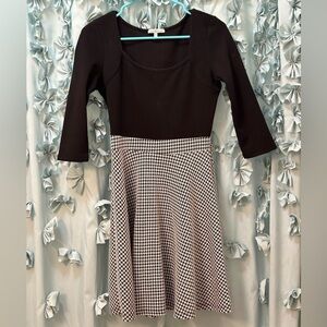 Winter quarter sleeve skater dress